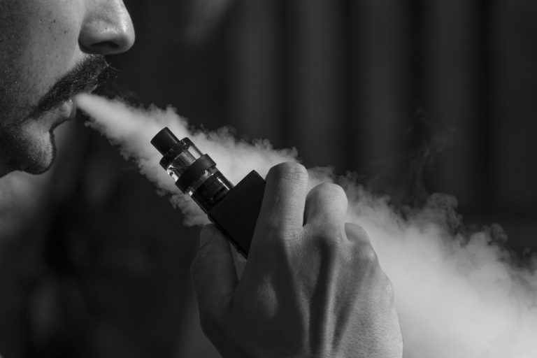découvrez le monde de la vape avec nos conseils, astuces et évaluations pour choisir les meilleurs matériels et e-liquides. restez informé sur les tendances et en toute sécurité.