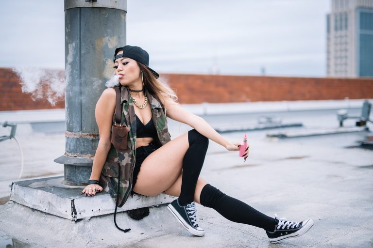 découvrez notre guide complet sur la maintenance de votre vape. apprenez des astuces pour prolonger la durée de vie de votre appareil, assurer une performance optimale et savourer chaque bouffée en toute sécurité.